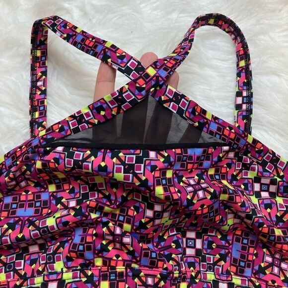 Victoria’s Secret Sport Cross-front Mesh-detail Multicolor Non-padded Sports Bra - Picture 3 of 8